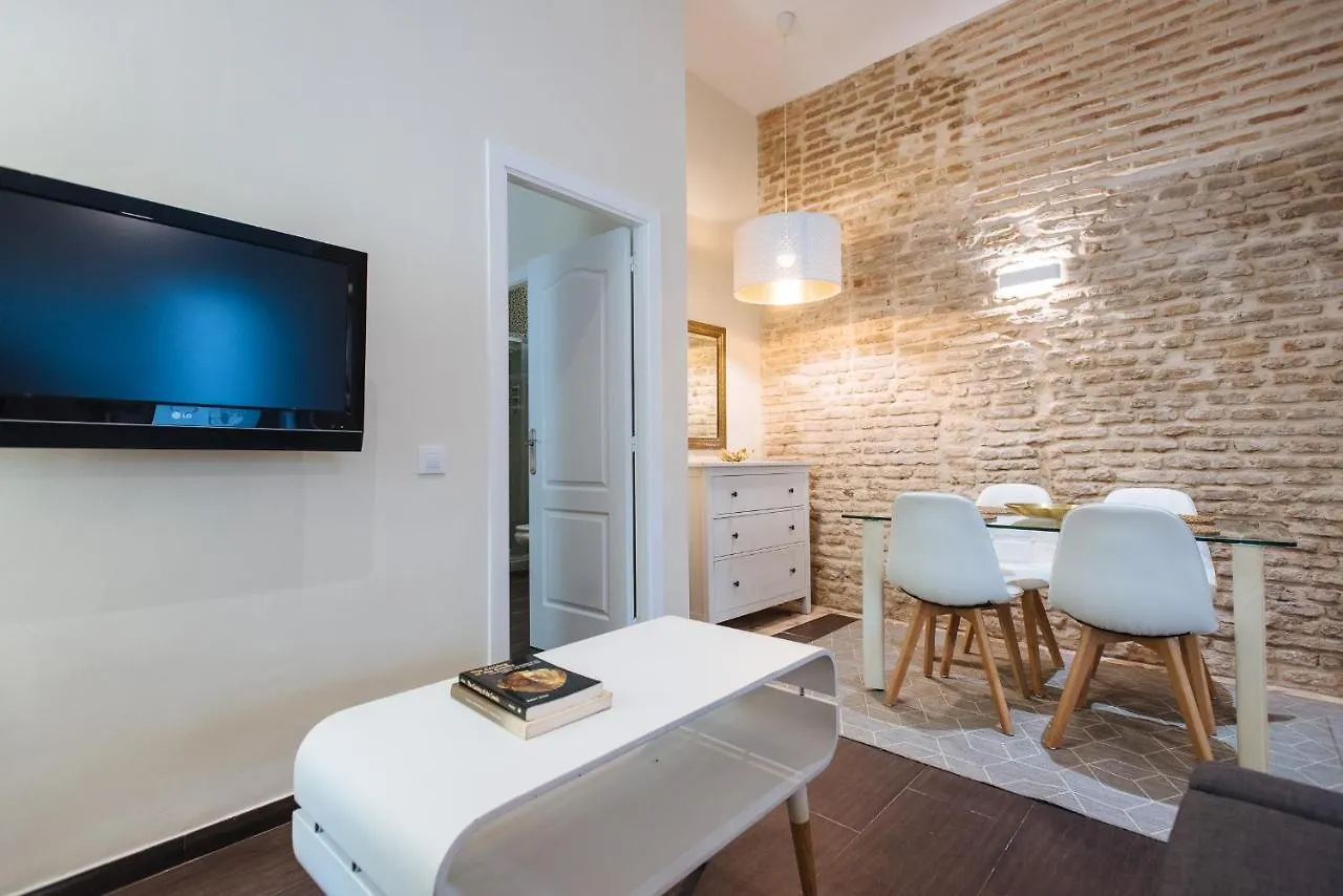 Cozy Apartment In House-Palace With Private Patio Seville