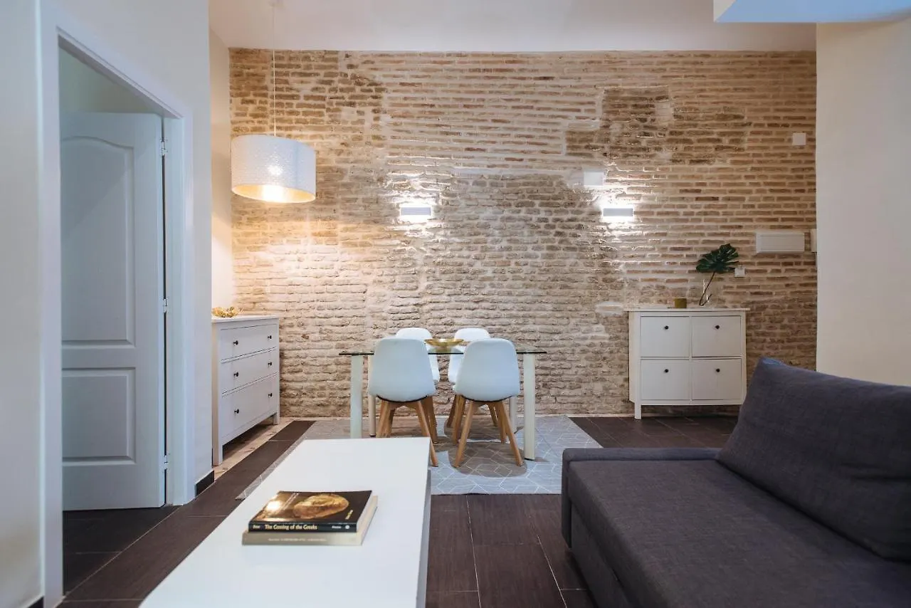 Cozy Apartment In House-Palace With Private Patio Seville